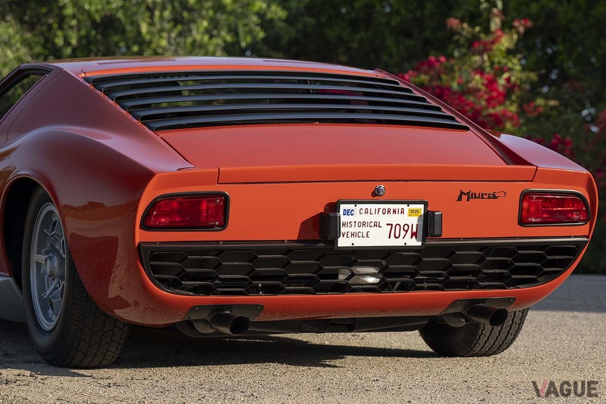 オークションに出品された1967年式ランボルギーニ「ミウラP400」Robin Adams（c）2025 Courtesy of RM Sotheby's