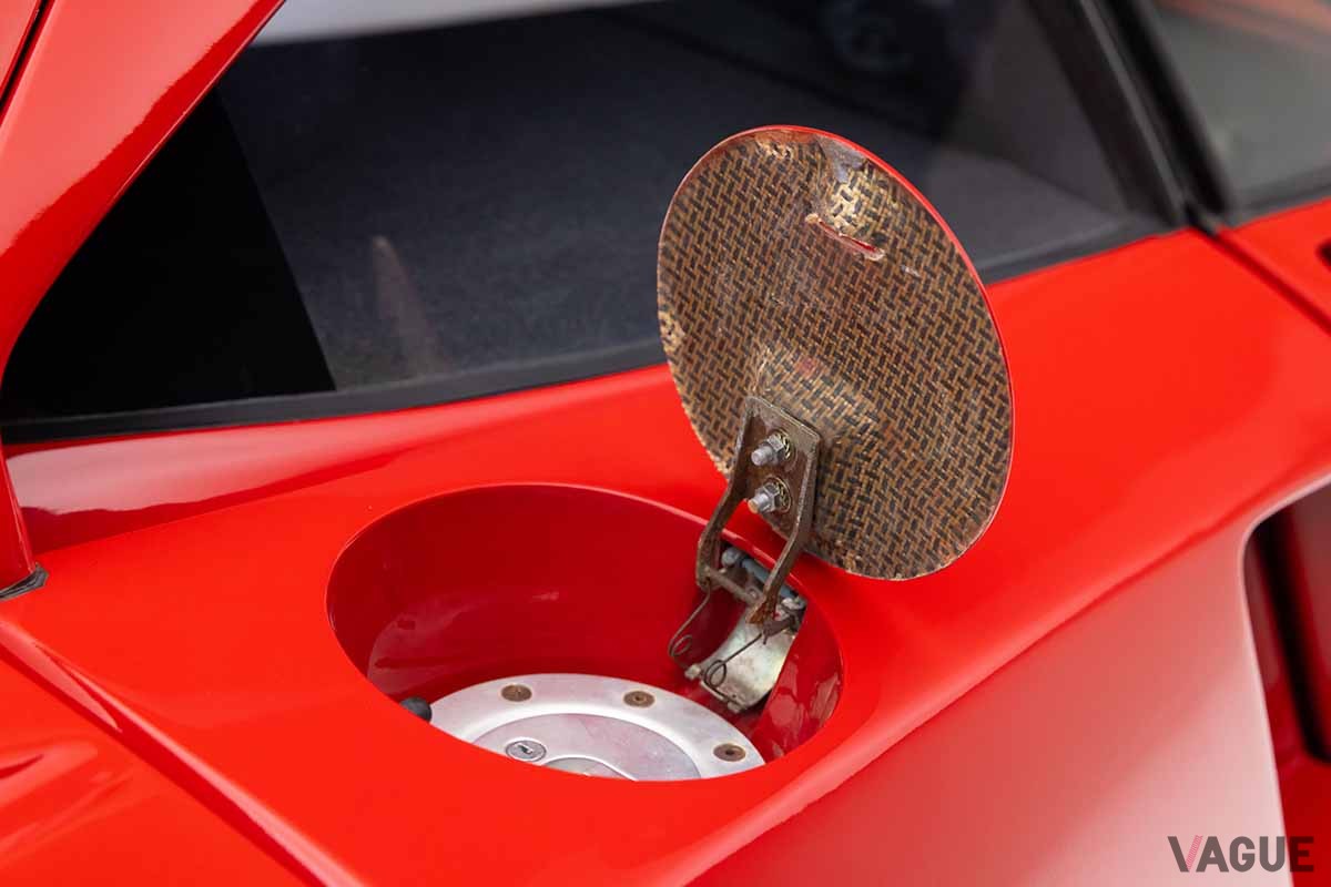 オークションに出品された走行距離360kmの1990年式フェラーリ「F40」(c)2025 Courtesy of RM Sotheby's