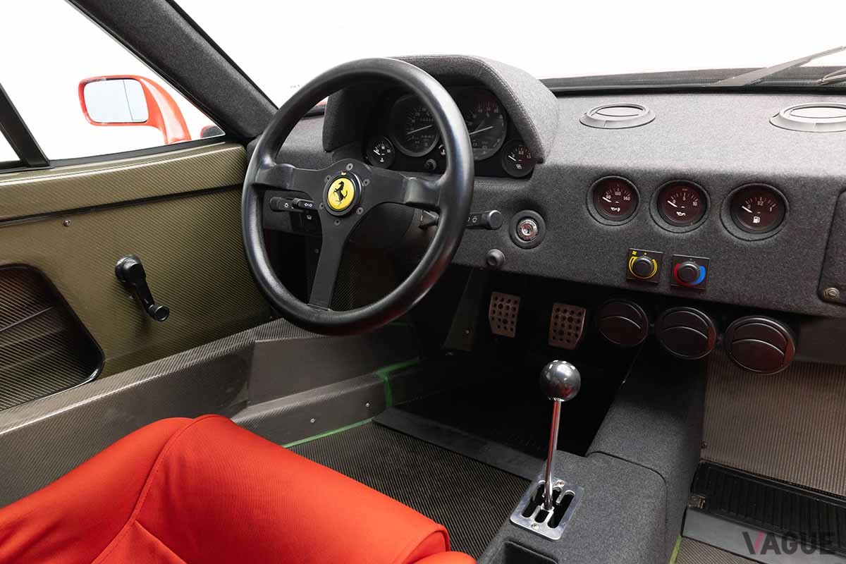 オークションに出品された走行距離360kmの1990年式フェラーリ「F40」(c)2025 Courtesy of RM Sotheby's