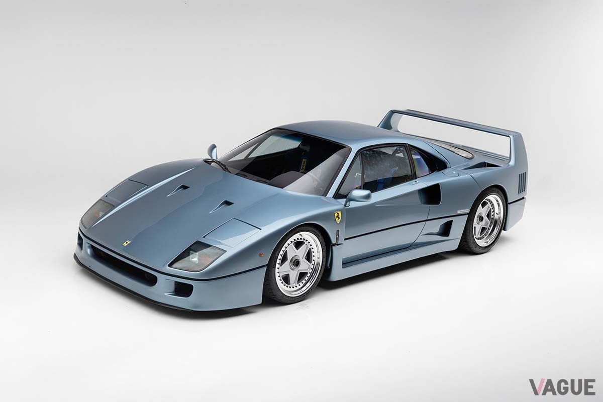オークションに出品された1992年式フェラーリ「F40」Ashley Lauzurica(c)2025 Courtesy of RM Sotheby's