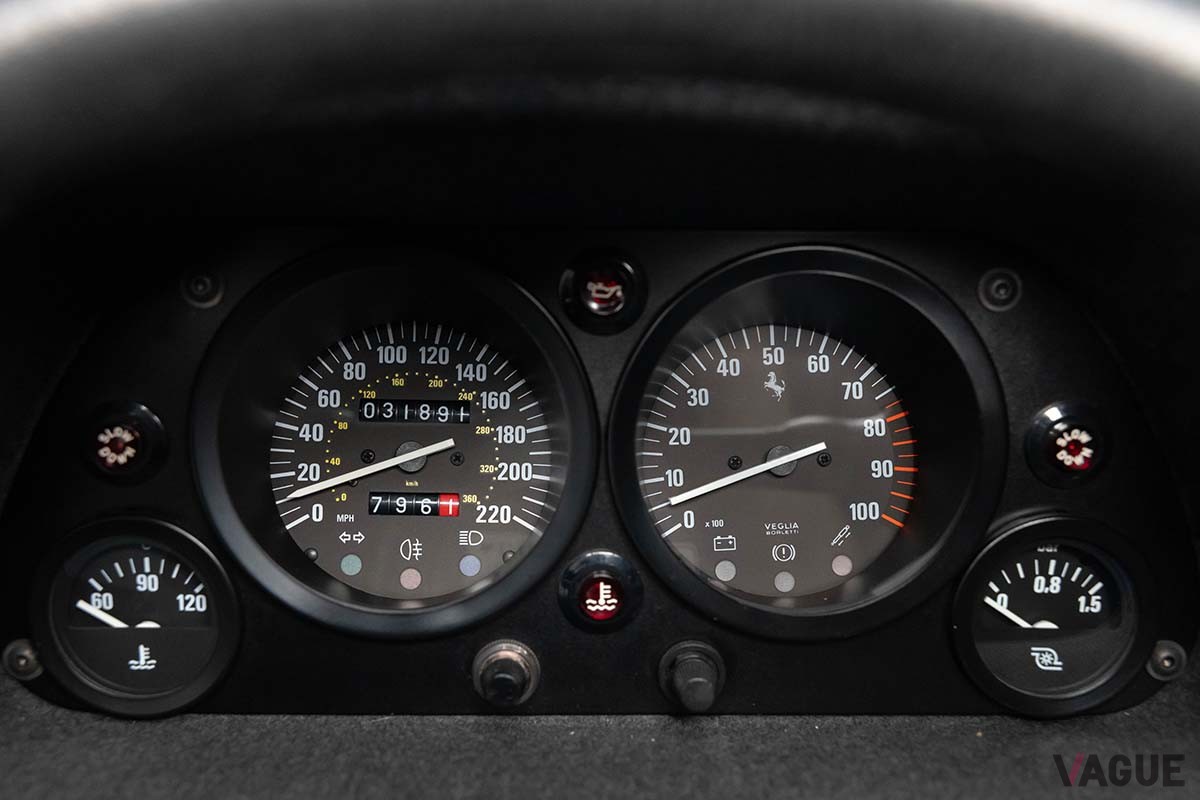 オークションに出品された1992年式フェラーリ「F40」Ashley Lauzurica(c)2025 Courtesy of RM Sotheby's
