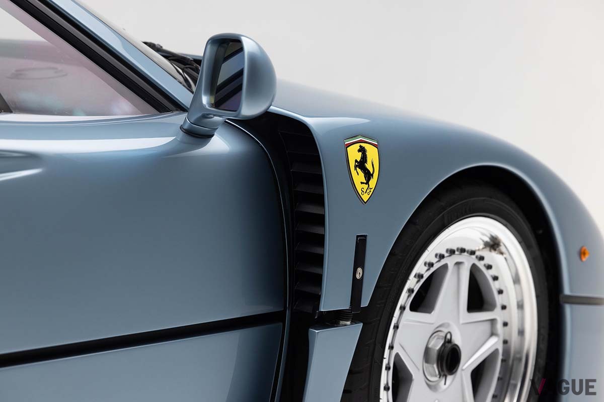 オークションに出品された1992年式フェラーリ「F40」Ashley Lauzurica(c)2025 Courtesy of RM Sotheby's