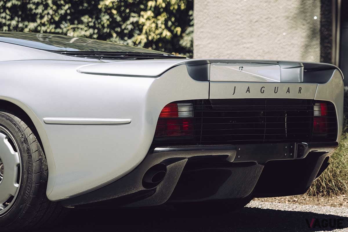 ワンオーナーで走行距離わずか489キロの“激レア車体”！ 1993年型