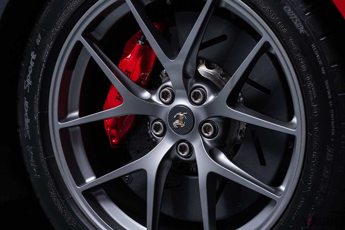 オークションに登場、204万USドル（約3億192万円）で落札された2011年式フェラーリ「599GTO」Karissa Hosek(c)2025 Courtesy of RM Sotheby's