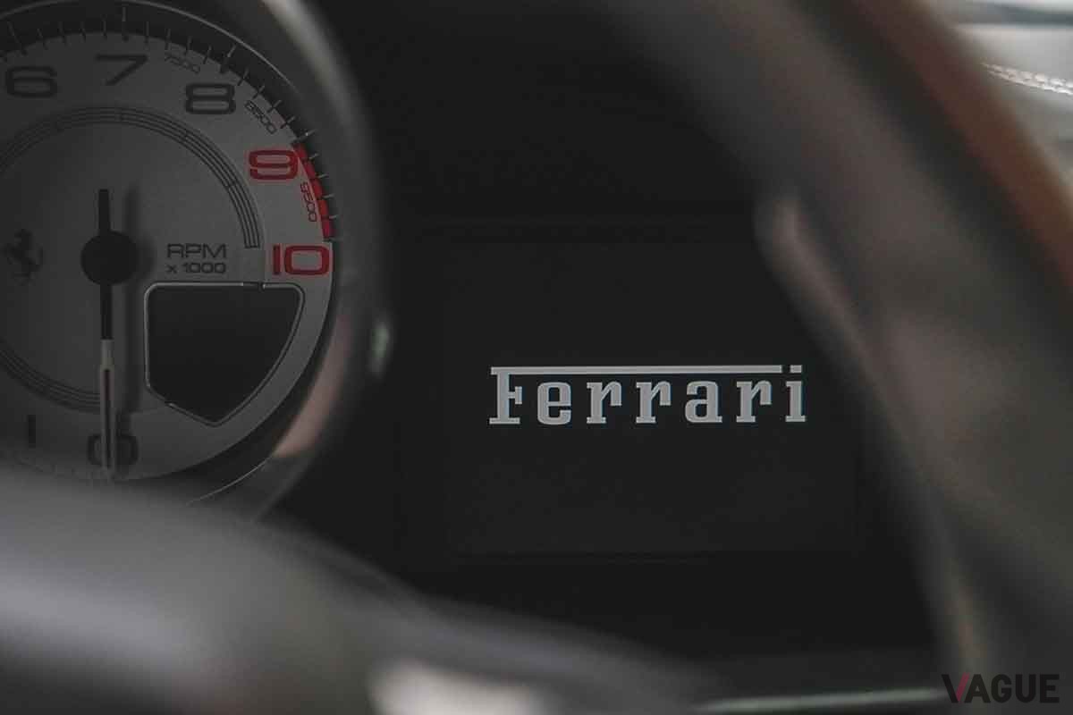 オークションに出品される2011年式フェラーリ「ラ・フェラーリ プロトタイプM4」(c)2025 Courtesy of RM Sotheby's
