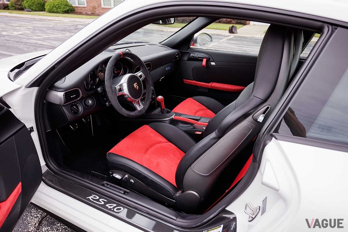 オークションに登場、107万7500USドル（約1億5840万円）で落札された2011年式ポルシェ「911GT3 RS4.0」Drew Shipley(c)2025 Courtesy of RM Sotheby's