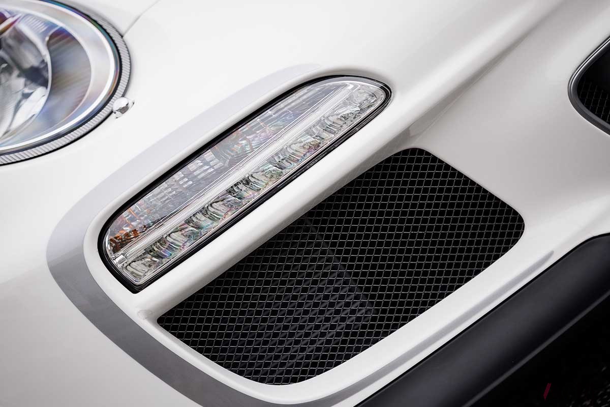 オークションに登場、107万7500USドル（約1億5840万円）で落札された2011年式ポルシェ「911GT3 RS4.0」Drew Shipley(c)2025 Courtesy of RM Sotheby's