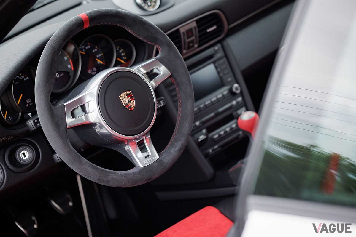 オークションに登場、107万7500USドル（約1億5840万円）で落札された2011年式ポルシェ「911GT3 RS4.0」Drew Shipley(c)2025 Courtesy of RM Sotheby's