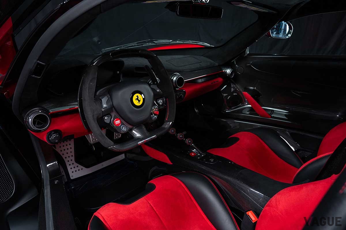 オークションに登場、523万USドル（約7億7400万円）で落札された2015年式フェラーリ「ラ・フェラーリ」Karissa Hosek(c)2025 Courtesy of RM Sotheby's