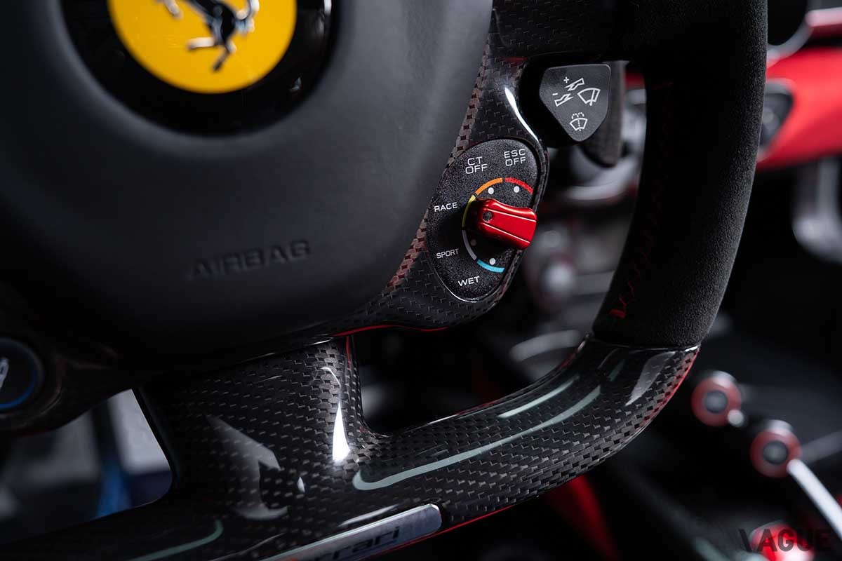 オークションに登場、523万USドル（約7億7400万円）で落札された2015年式フェラーリ「ラ・フェラーリ」Karissa Hosek(c)2025 Courtesy of RM Sotheby's