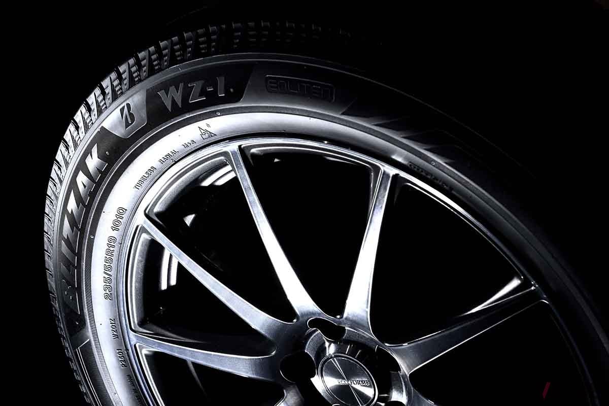 ホットスタッフ エクシーダー E05II ブラックVer. 16インチ 6.5J ブリヂストン BLIZZAK ブリザック WZ-1 195/65R16 スタッドレスタイヤ ホイール4本セット