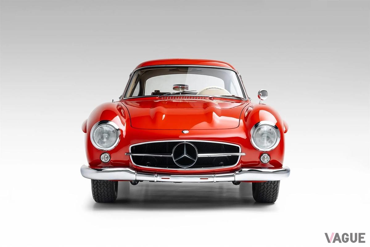 オークションで落札された1955年式メルセデス・ベンツ「300SLガルウイング」