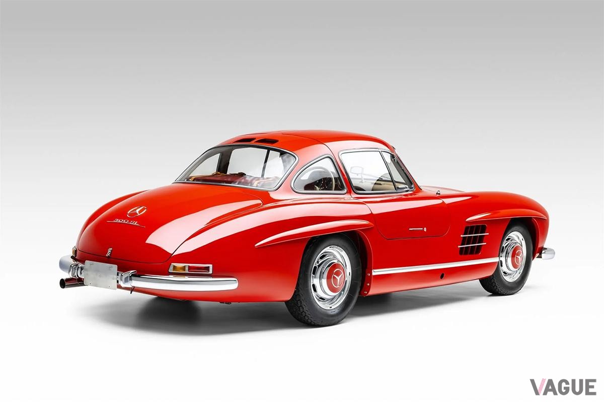 オークションで落札された1955年式メルセデス・ベンツ「300SLガルウイング」