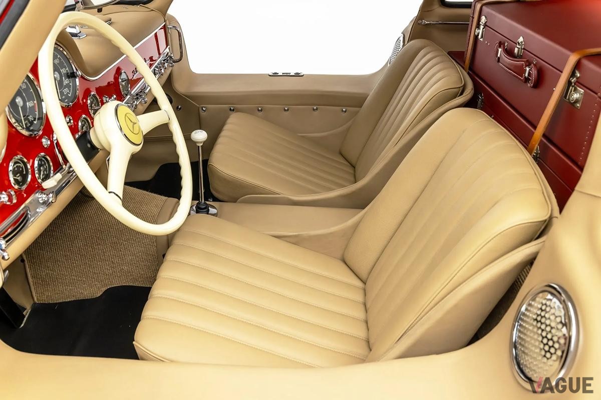 オークションで落札された1955年式メルセデス・ベンツ「300SLガルウイング」