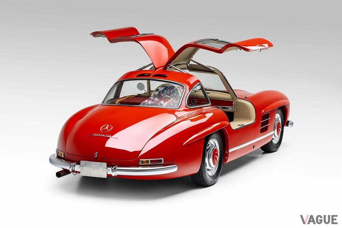 オークションで落札された1955年式メルセデス・ベンツ「300SLガルウイング」