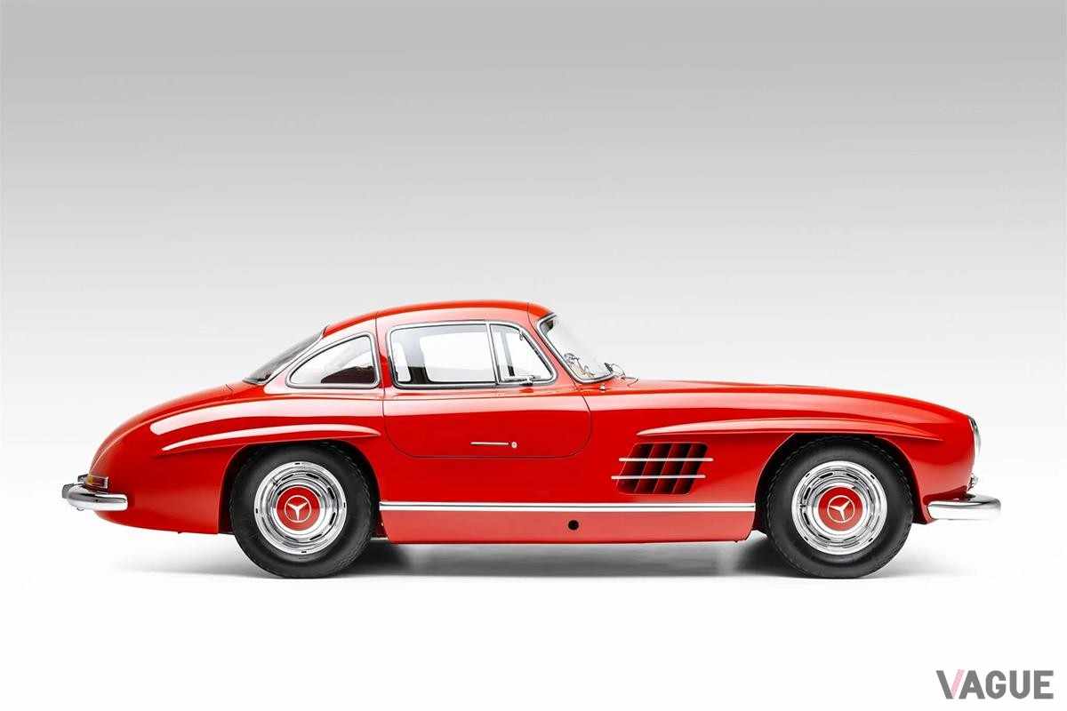 オークションで落札された1955年式メルセデス・ベンツ「300SLガルウイング」