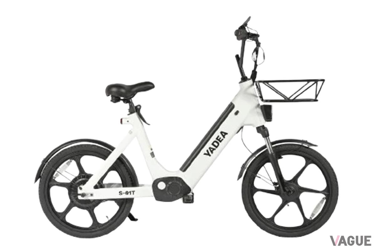 YADEAの新型モデル「S-01T」。16歳以上であれば運転免許不要な特定小型原付だ