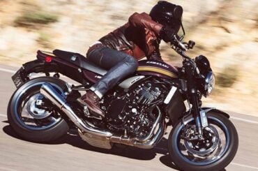 カワサキ製スーパースポーツバイクの旗艦「Ninja ZX-10R」に2025
