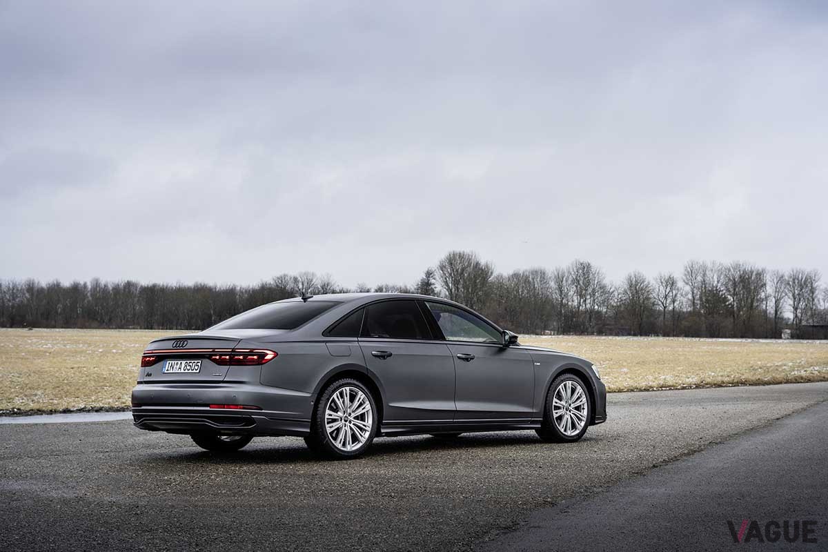 アウディ新型「A8」