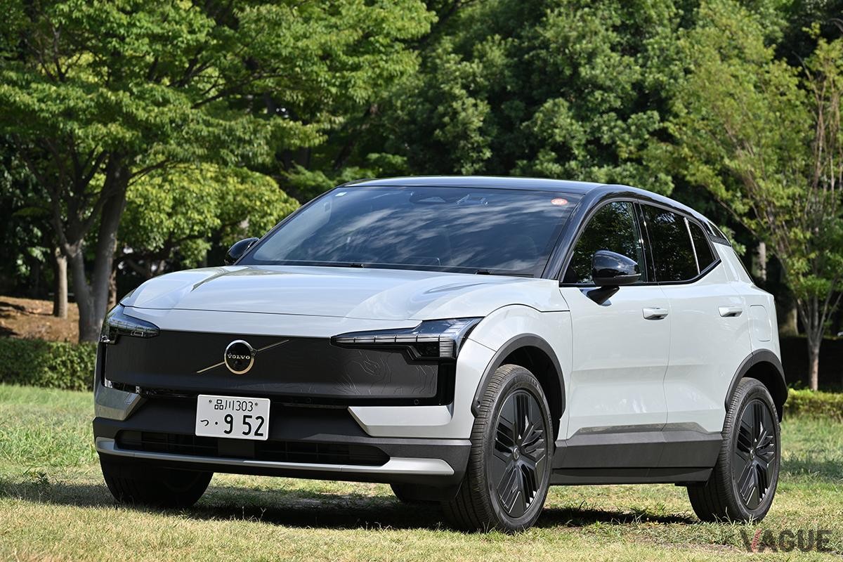 ボルボ新型「EX30クロスカントリー」