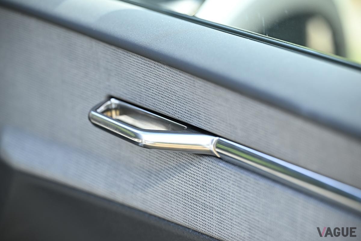 ボルボ新型「EX30クロスカントリー」