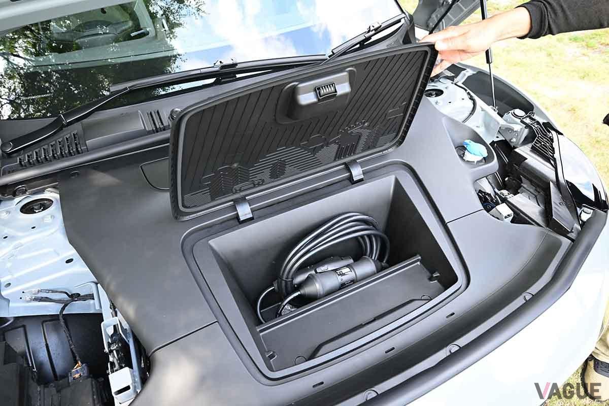 ボルボ新型「EX30クロスカントリー」