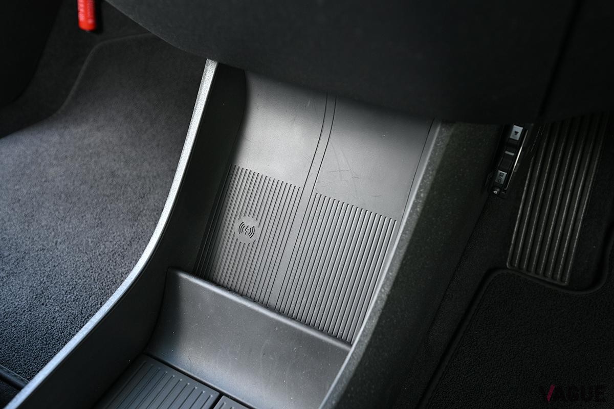 ボルボ新型「EX30クロスカントリー」