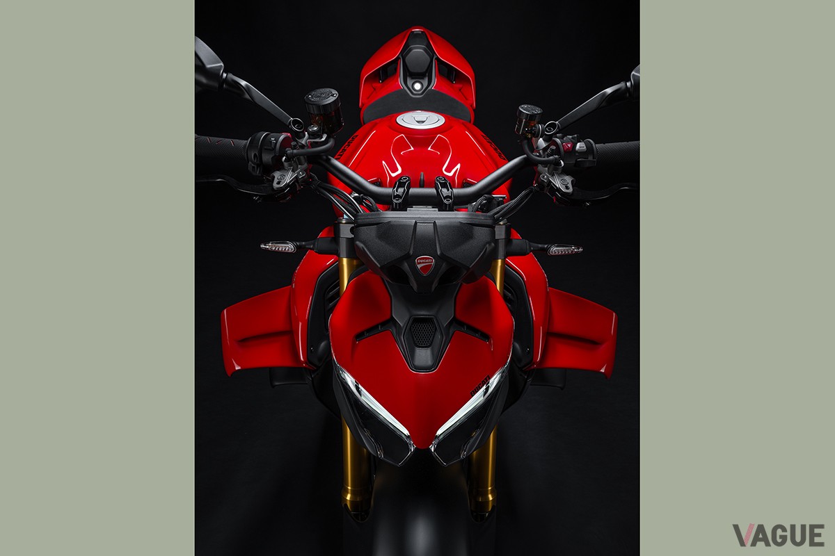 ドゥカティ「ストリートファイターV4」