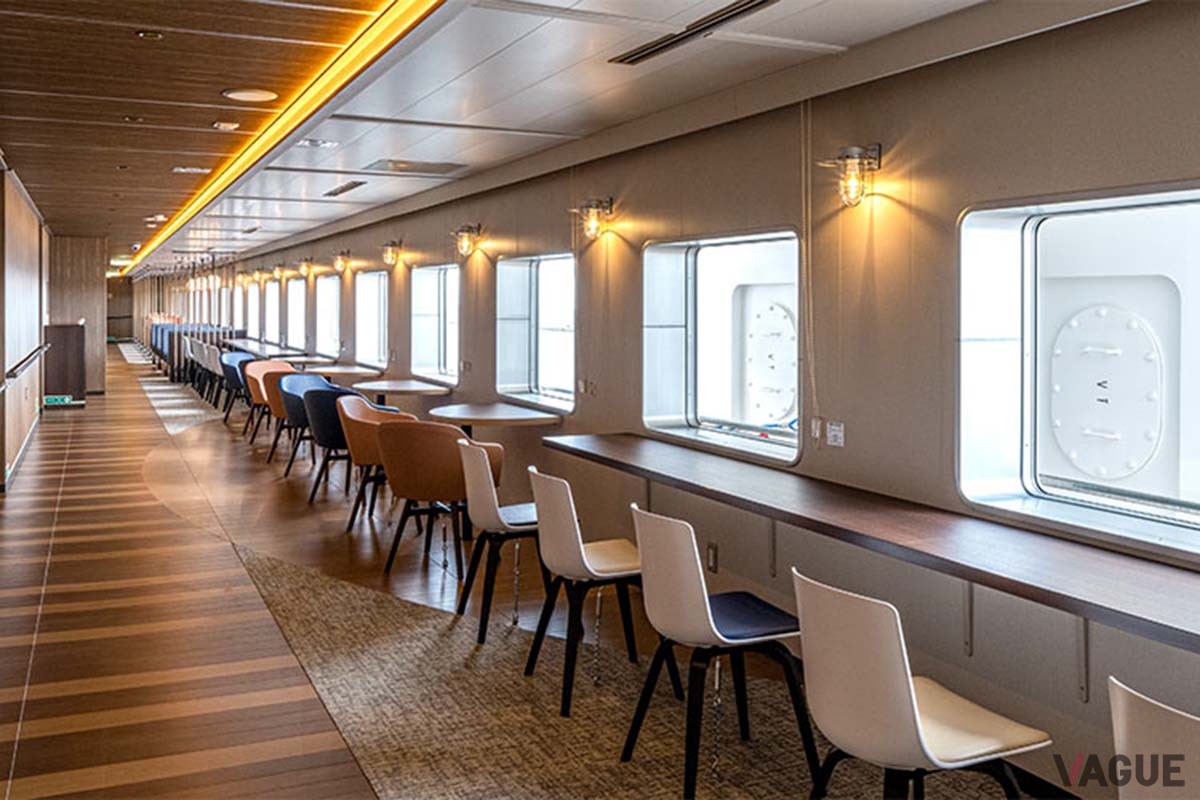 新造船「さんふらわあ ぴりか」の船内