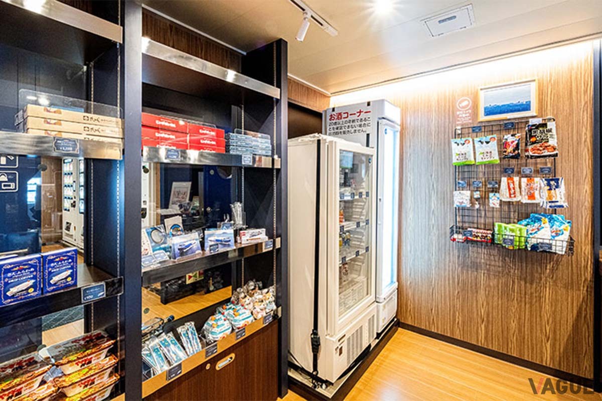 新造船「さんふらわあ ぴりか」の船内