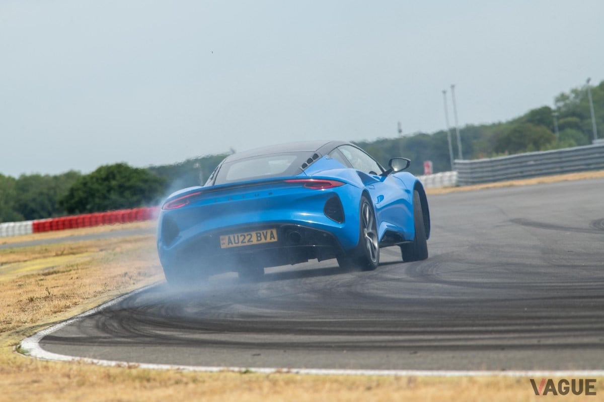 ロータス新型「エミーラ」