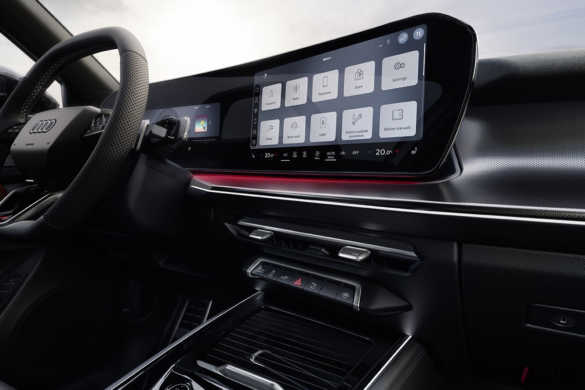 新設計のステアリングで操作系を刷新、センターコンソールまわりも使いやすく進化