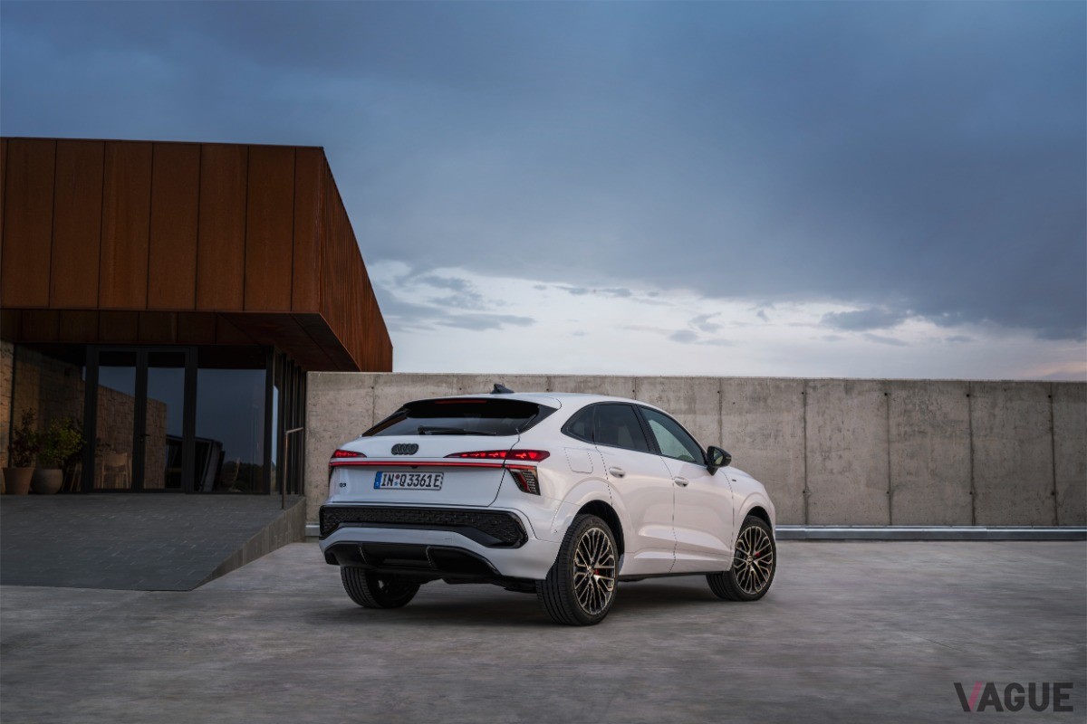アウディ新型「Q3スポーツバック e-hybrid 200kW」