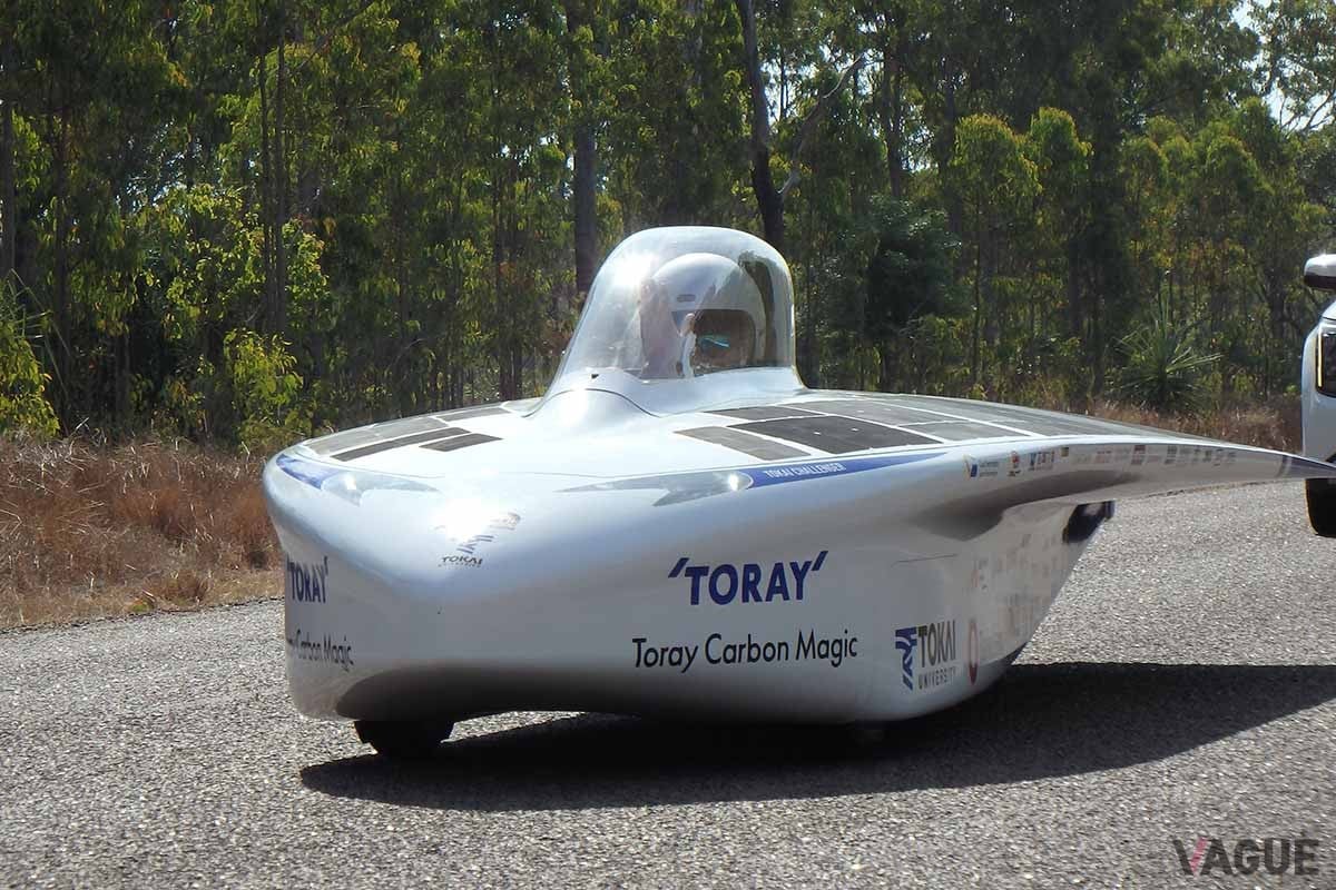 接地面積はハガキ1枚分じゃなく“名刺半枚分”!? 世界最大級のソーラー