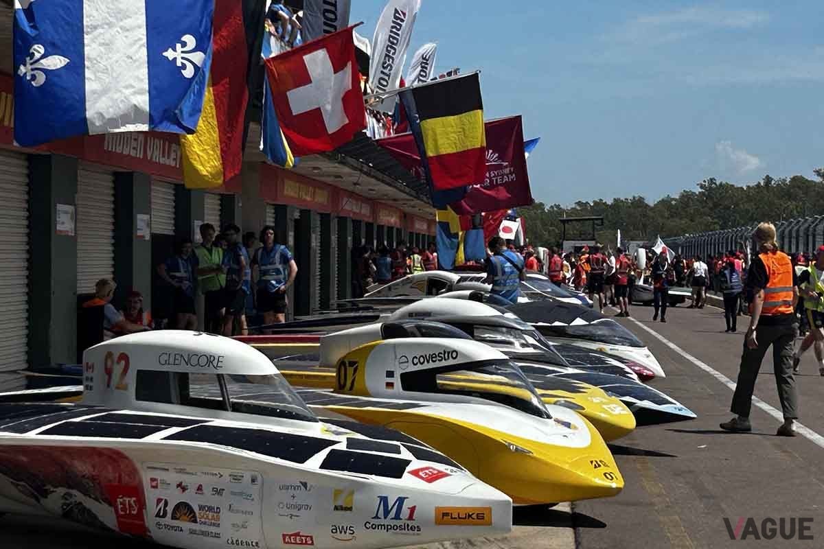 エモンガ　オープンリーグ参加賞　サマーカーニバルin東京タワー　ミラー　ホイル ソーラーカーが3000キロ先を目指す世界最高峰のレース