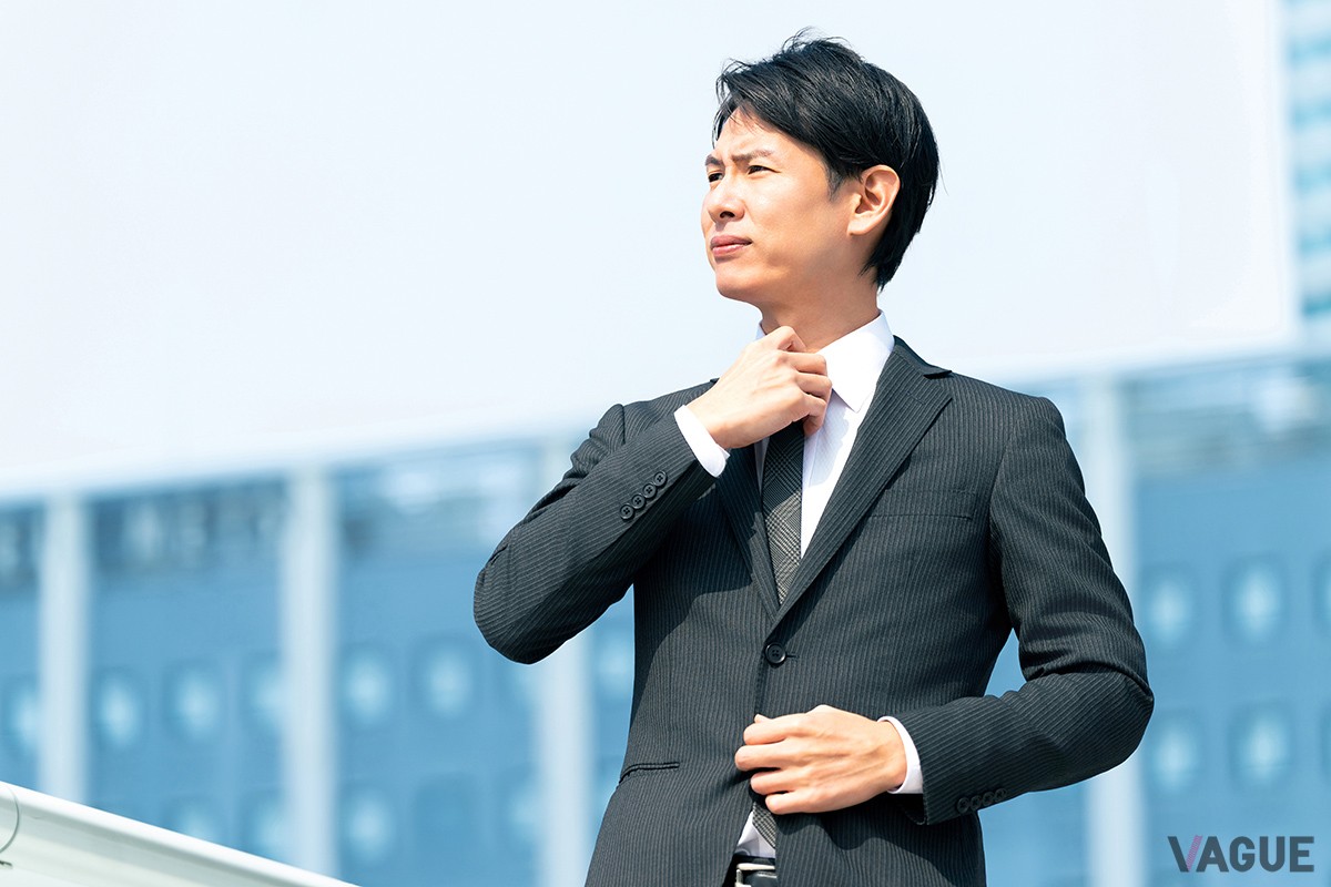 多くの場合でスーツにネクタイ着用が無難