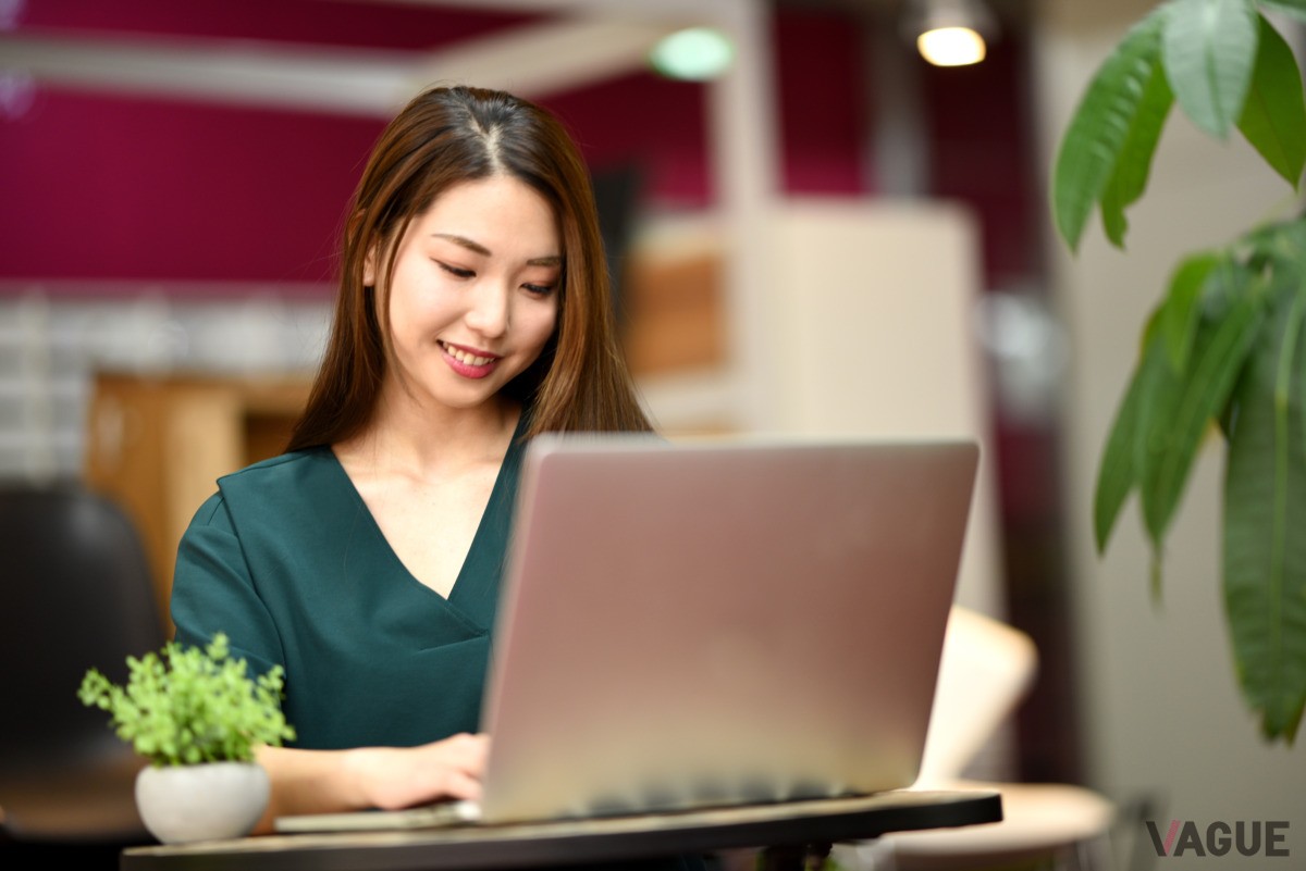 双方が相手が求める形式や距離感を探りながら、表現を使い分けることが必要