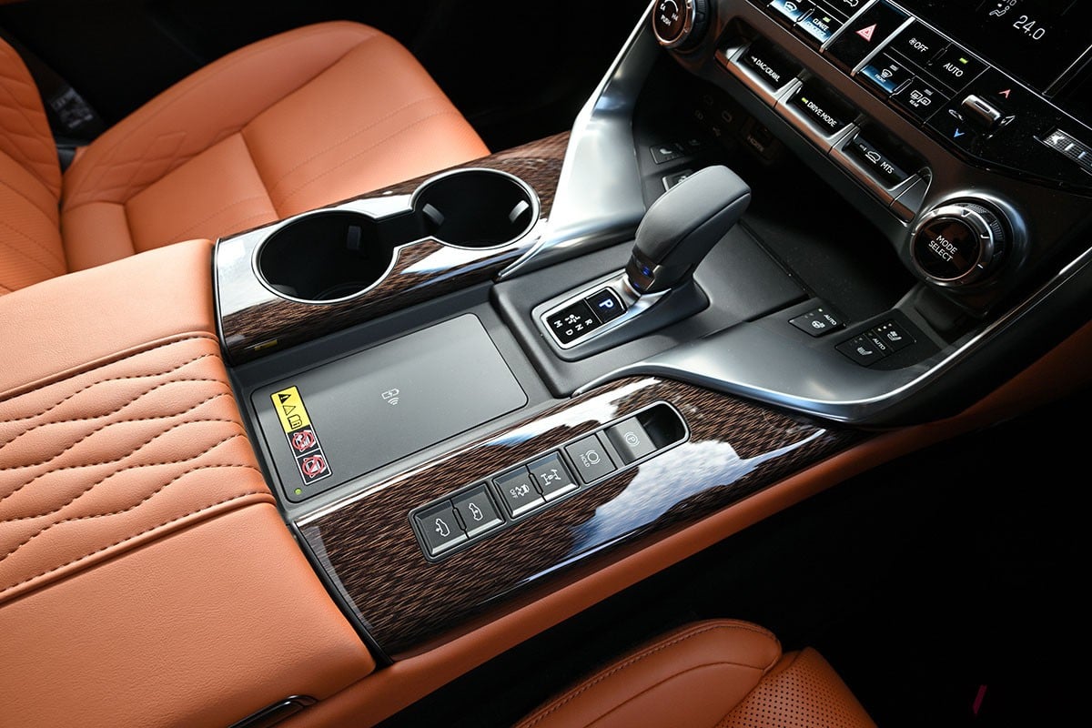 レクサス「LX700h」