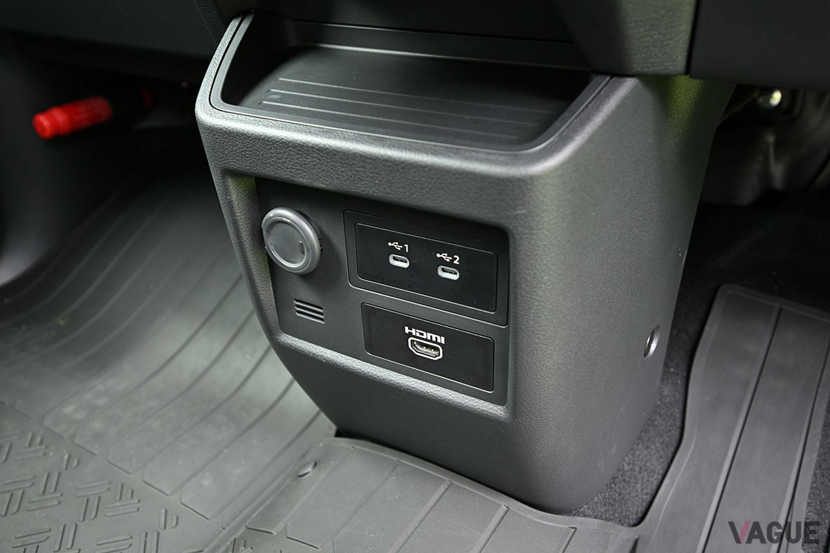 三菱の新型「デリカミニ」