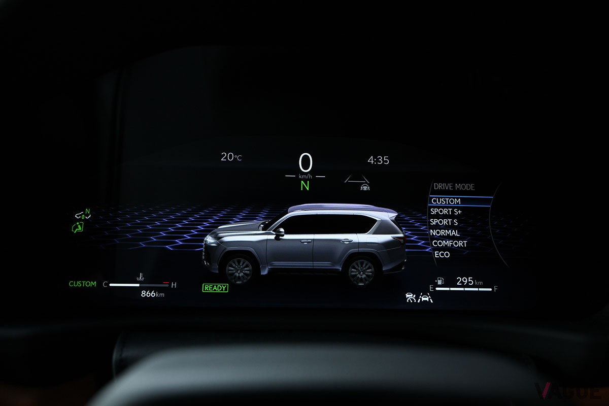 レクサス「LX700h」