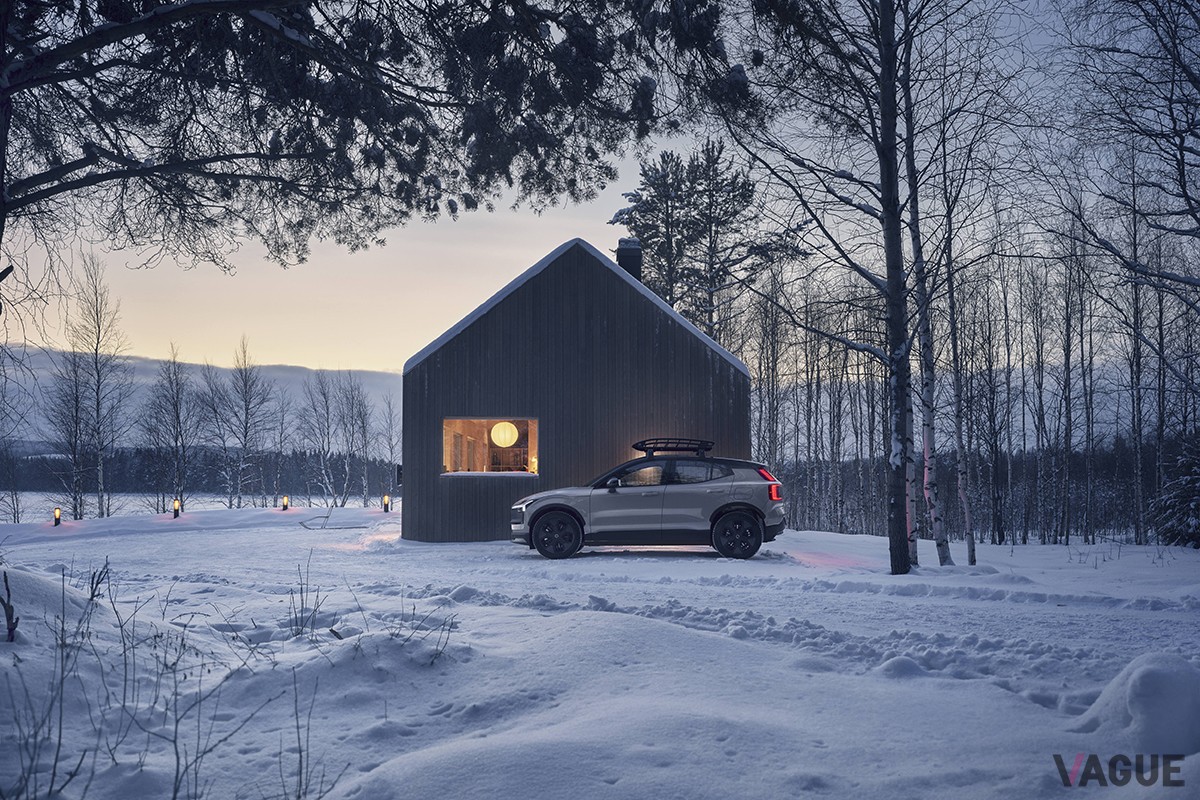 ボルボ新型「EX30クロスカントリー」