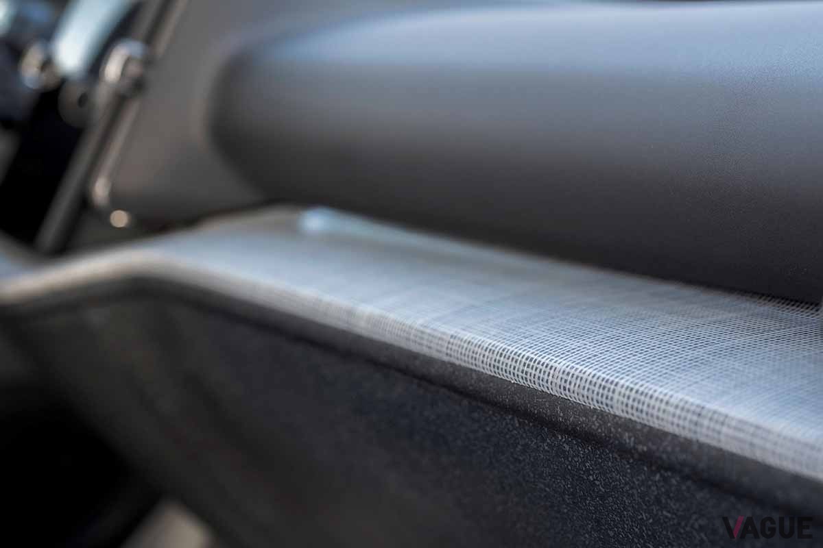 ボルボ新型「EX30クロスカントリー」