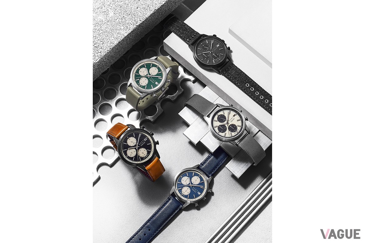 アイボリーをキーカラーとして、グリーンやブルー、ブラックとのツートンカラーをメインに展開する