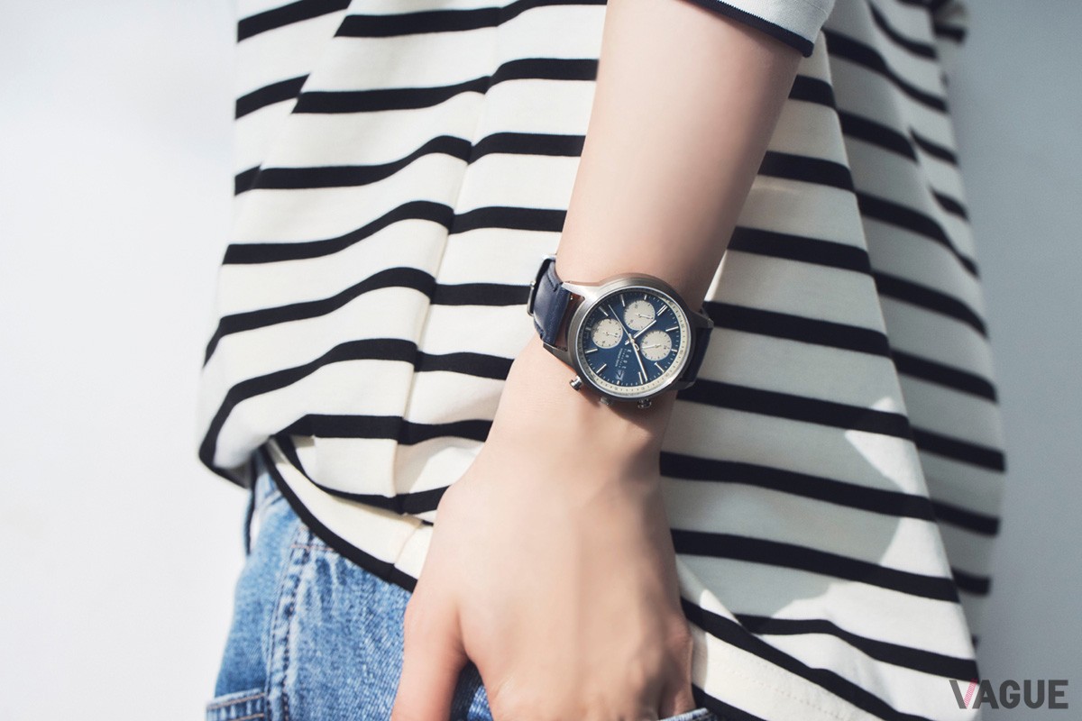 クロノグラフだけど便利でポップ。knotらしい親しみやすさで万人の腕に馴染む