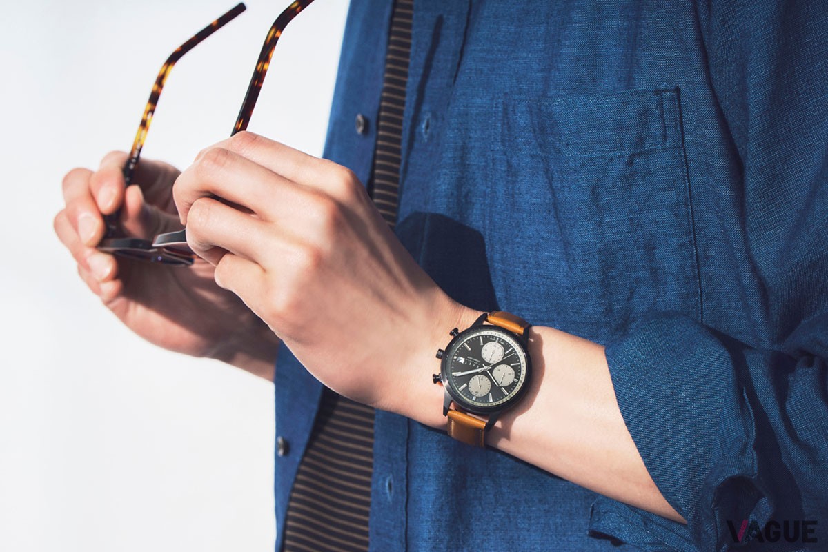 クロノグラフだけど便利でポップ。knotらしい親しみやすさで万人の腕に馴染む