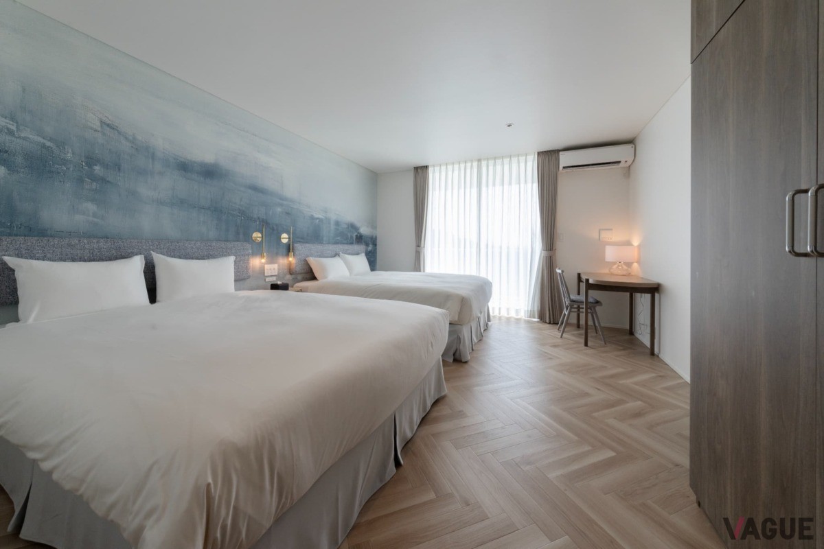 山、海、緑をイメージした３つの寝室は別々のデザインに