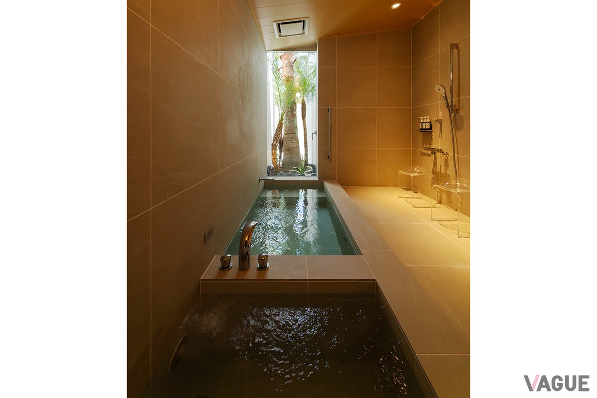 万葉集にも詠われた名湯の温泉100%