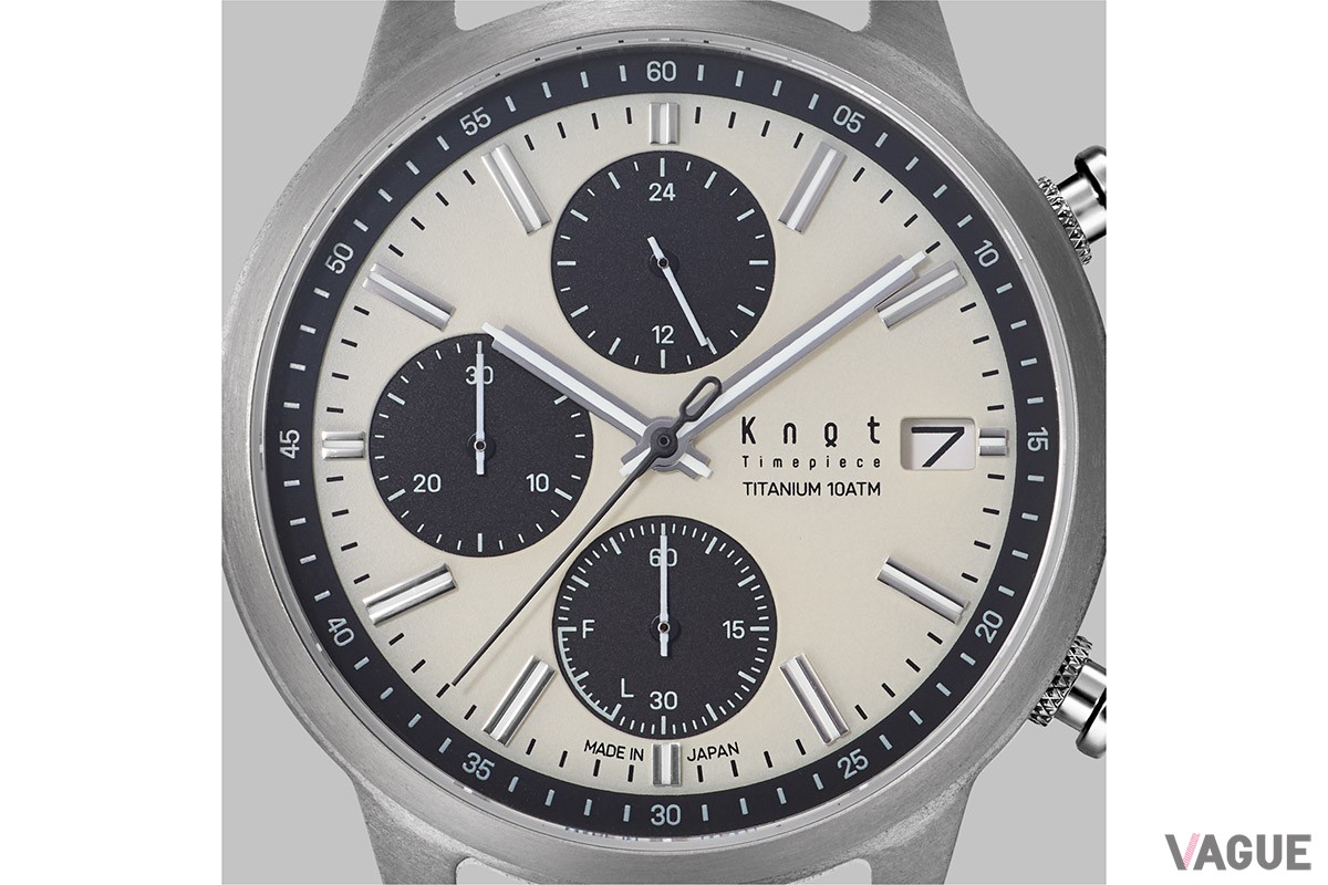 ケース径は1mmアップ。見やすいデイト表示もありがたいところ