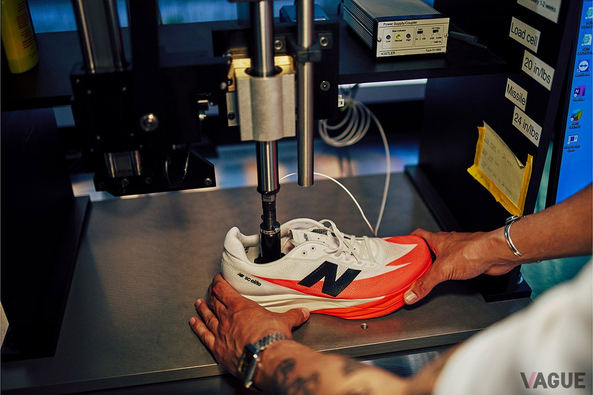 FuelCell SuperComp Elite v5：2万9700円