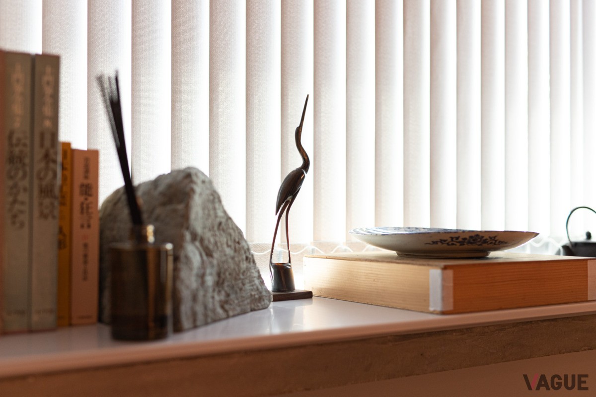 施設内の至る所に古美術と現代アートを展示